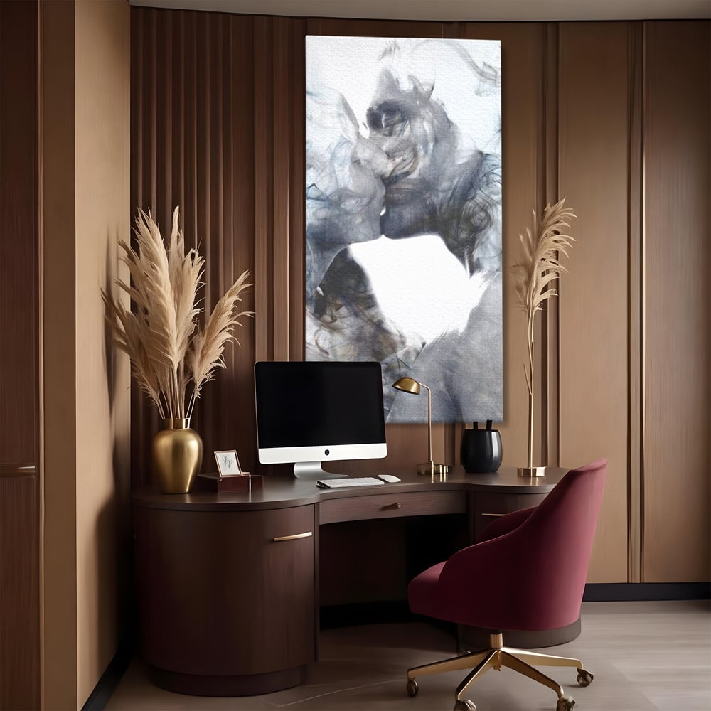 Tablou canvas cu tablou canvas cu siluete in fum, fara rama, pe sasiu de lemn, pe perete intr-un birou